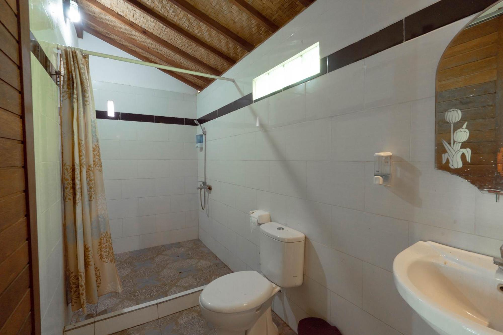 Batununggul Ratu Cottage By Ourstory Travels מראה חיצוני תמונה