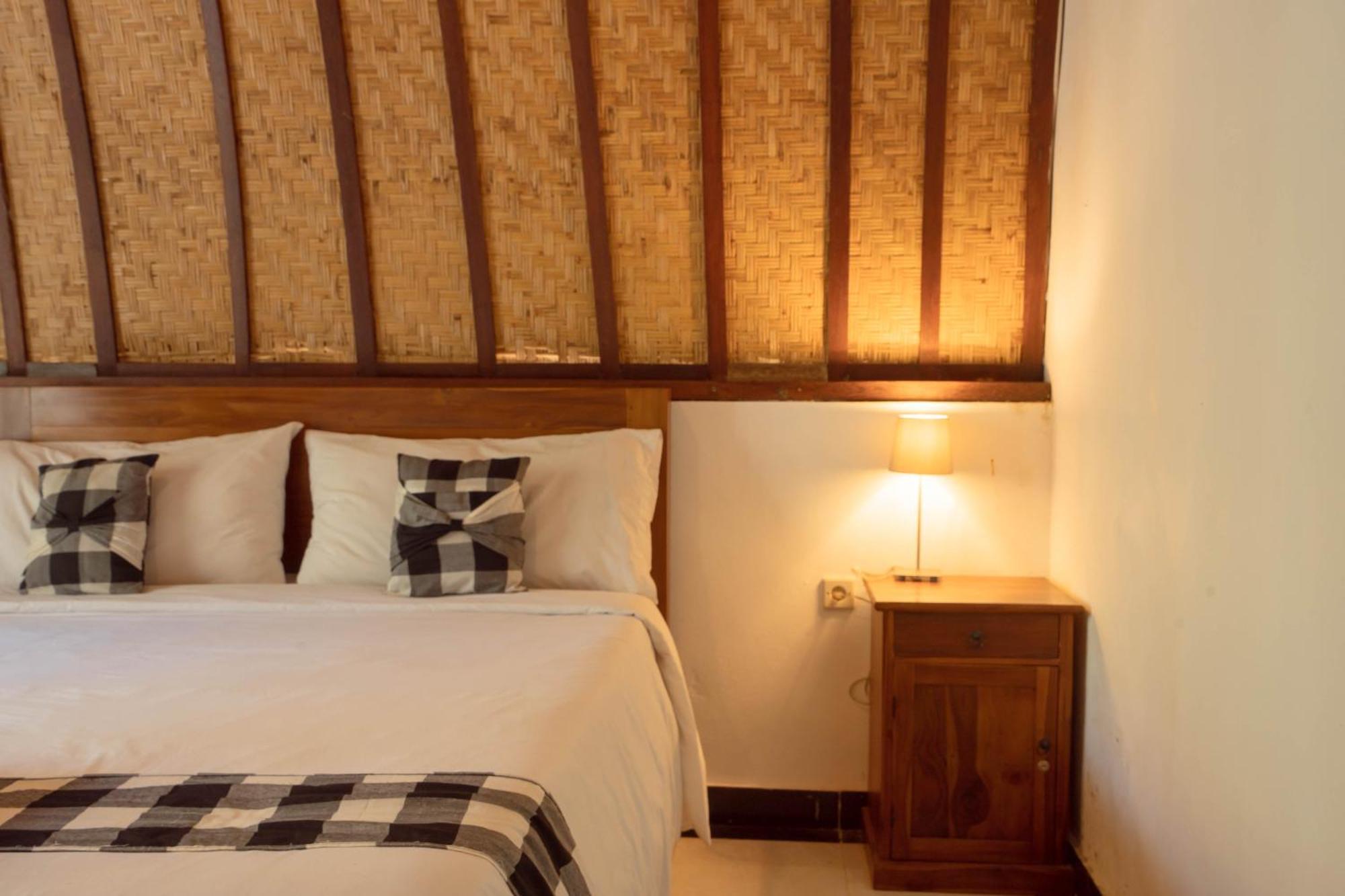 Batununggul Ratu Cottage By Ourstory Travels מראה חיצוני תמונה