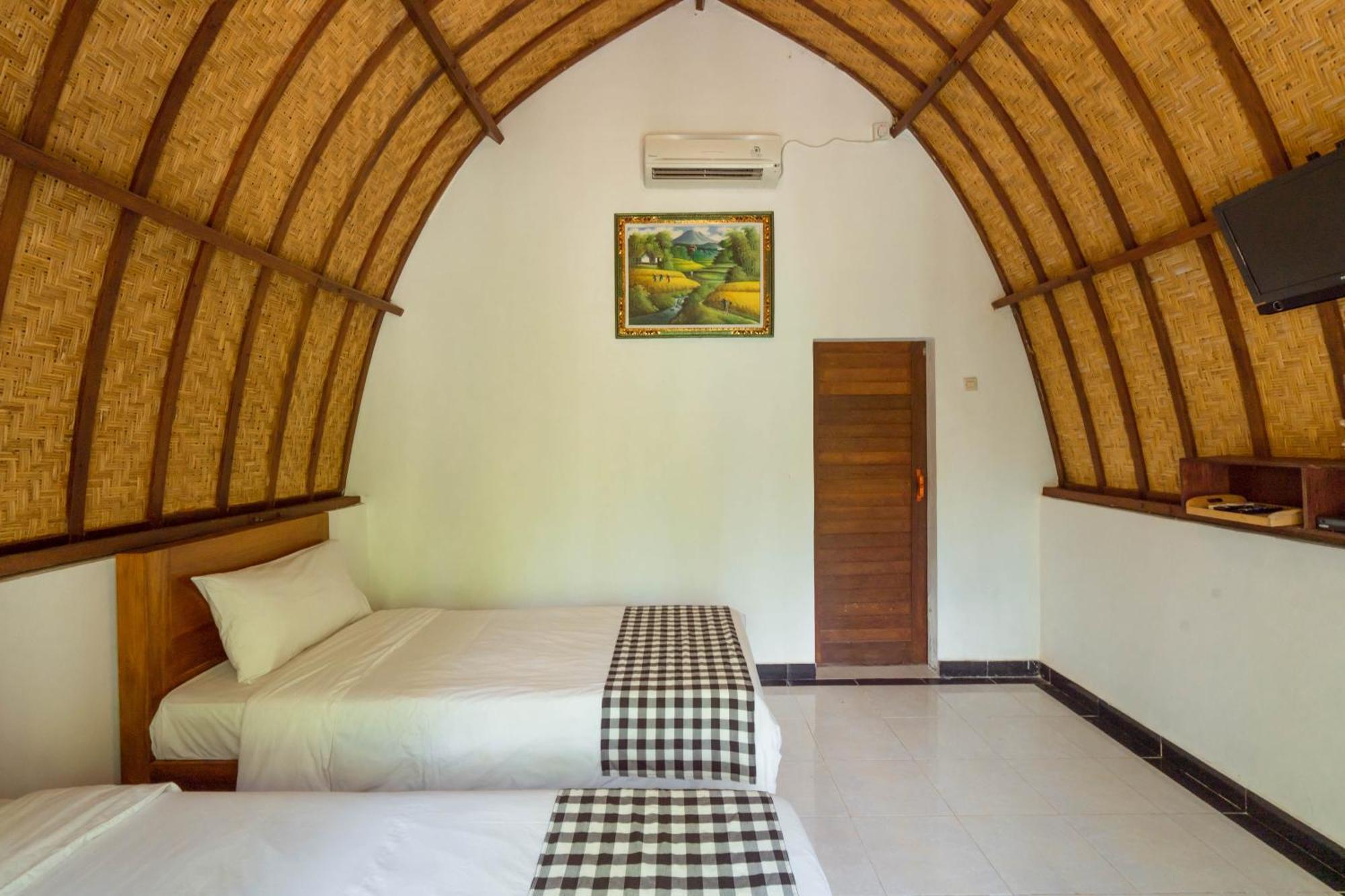 Batununggul Ratu Cottage By Ourstory Travels מראה חיצוני תמונה